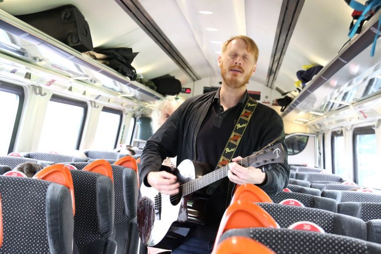 Lumo Surprises Radio 2 in the Park Festival-Goers with Live Onboard Performance En Route to Stirling