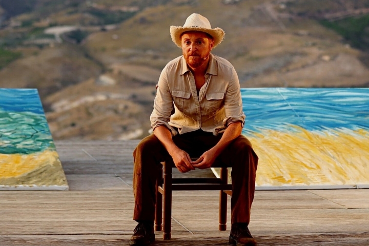 Antonio-Gargiulo-in-Vincent-van-Gogh-Between-Worlds-3-Photo-by-Francesco-Panasci.jpg