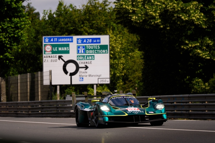 Aston-Martin-Valkyrie-scaled.jpg
