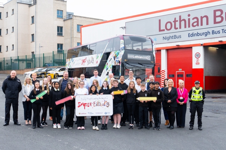 Lothian-unveils-Safer-Edinburgh-Bus-with-pupils-from-across-Edinburgh_cropped-scaled.jpg